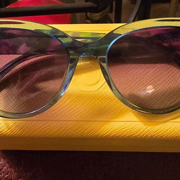 GORGEOUS TEAL CATSEYE SUNGLASSES - Picture 4 of 7